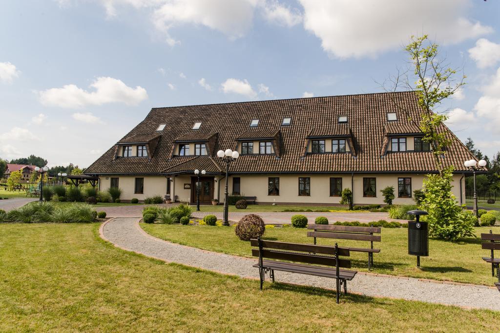 Hotel - Restauracja Platan Сендзішув-Малопольський Екстер'єр фото