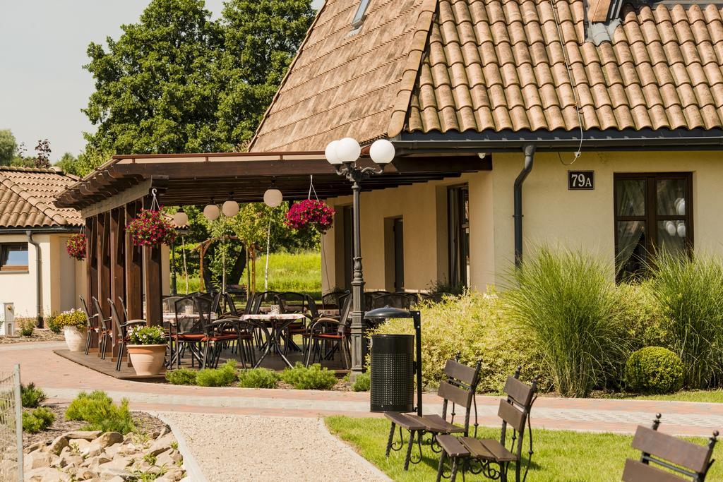 Hotel - Restauracja Platan Сендзішув-Малопольський Екстер'єр фото
