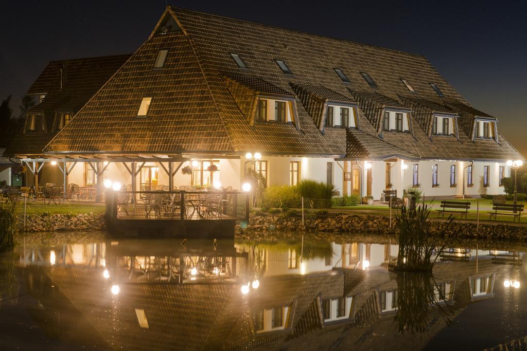 Hotel - Restauracja Platan Сендзішув-Малопольський Екстер'єр фото