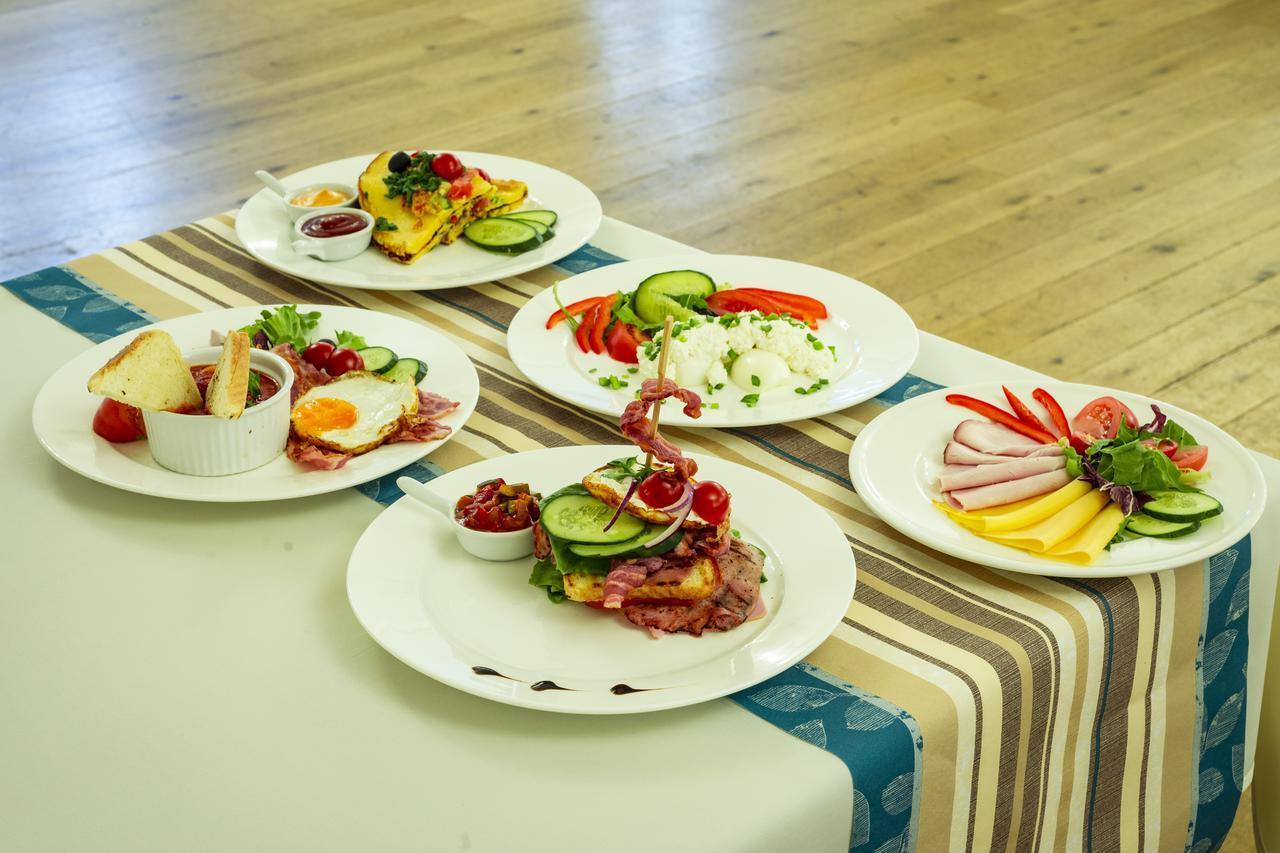 Hotel - Restauracja Platan Сендзішув-Малопольський Екстер'єр фото